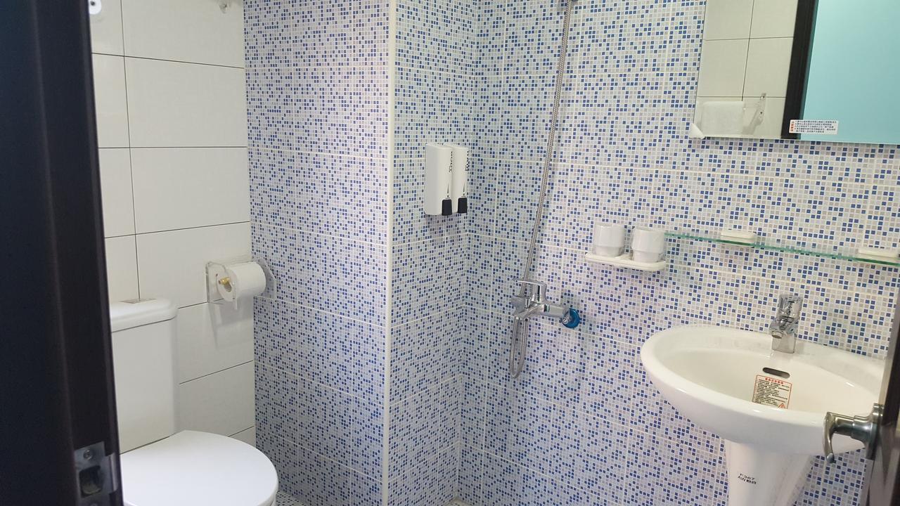 J. Home Каосюн Екстериор снимка
